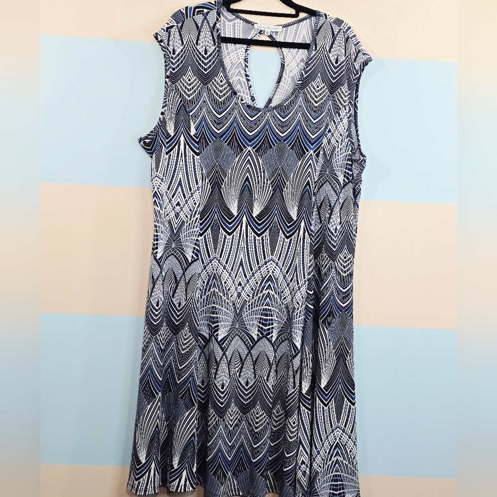 Keren Hart Blue and White Geometric Midi Dress - Picture 2 of 7